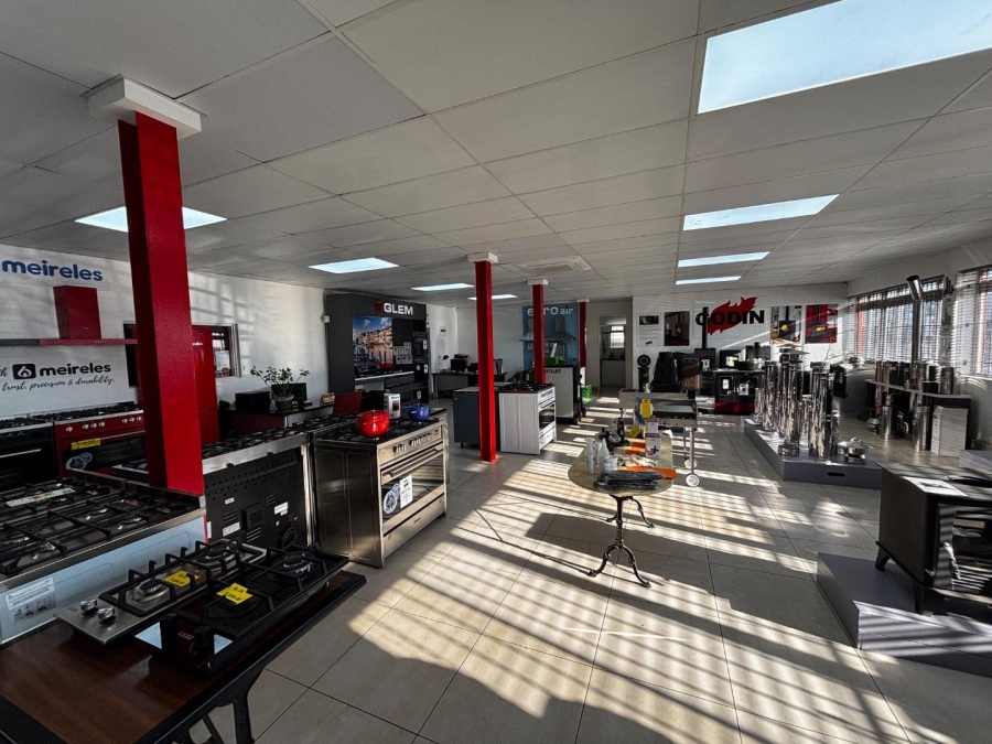 To Let commercial Property for Rent in Paarden Eiland Western Cape